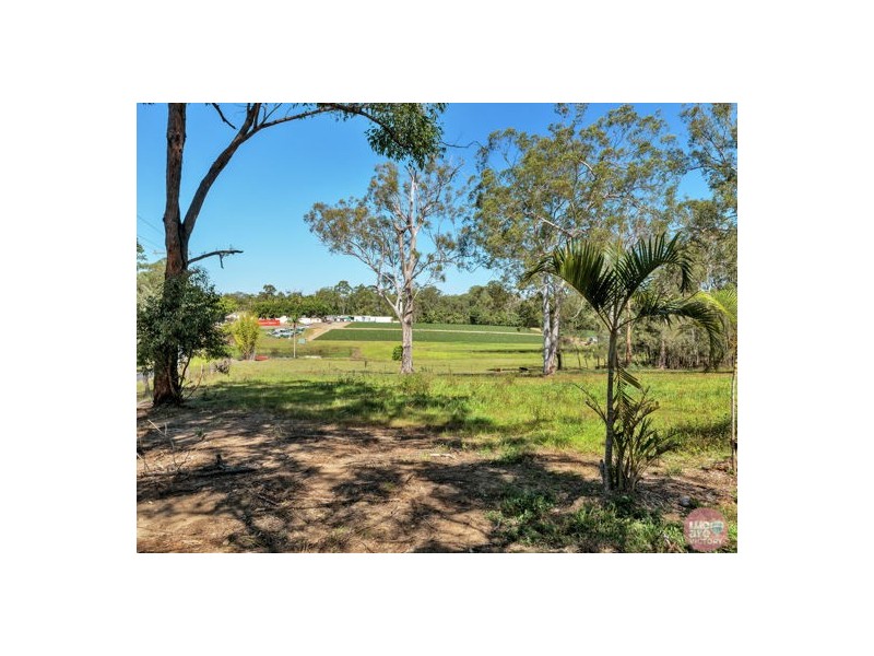 33 Derrick Road, Wamuran QLD 4512