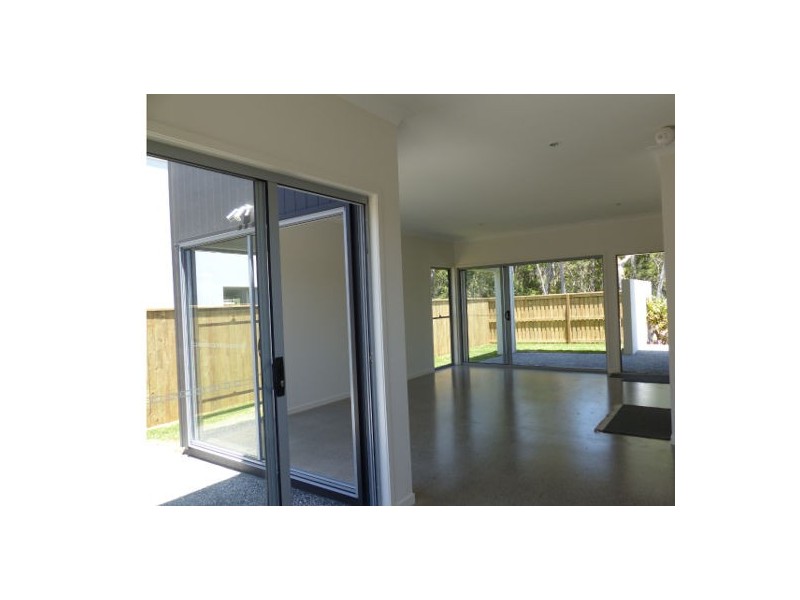 14A Hideway Street, Birtinya QLD 4575