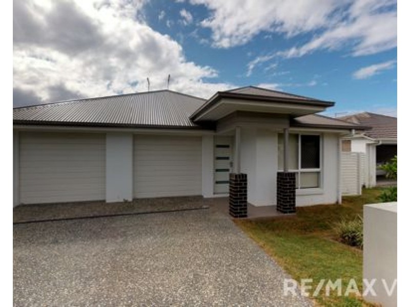 2/22 Coggins Street, Caboolture South QLD 4510