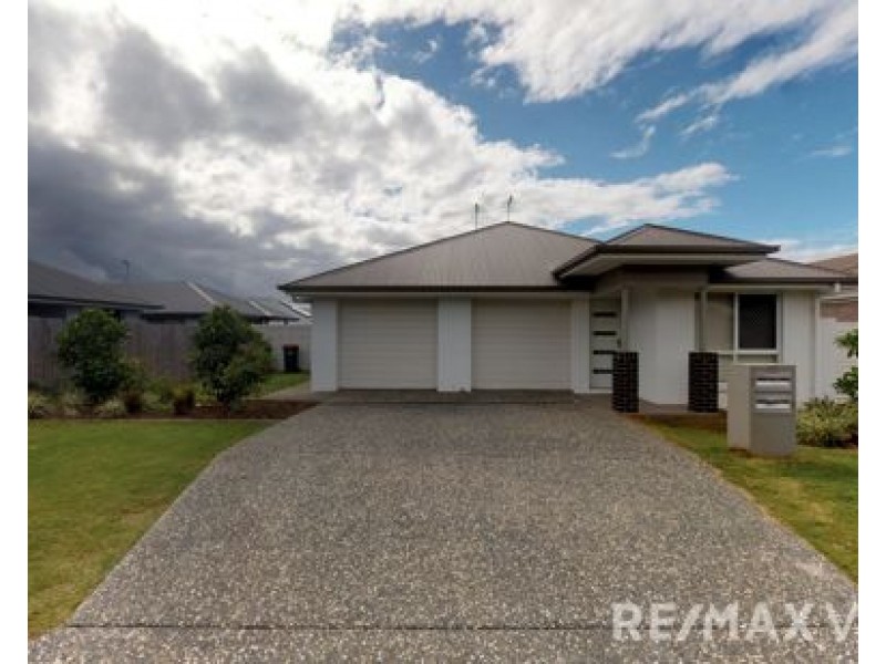 2/22 Coggins Street, Caboolture South QLD 4510