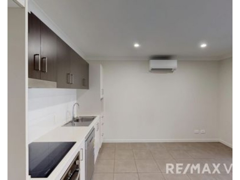 2/22 Coggins Street, Caboolture South QLD 4510
