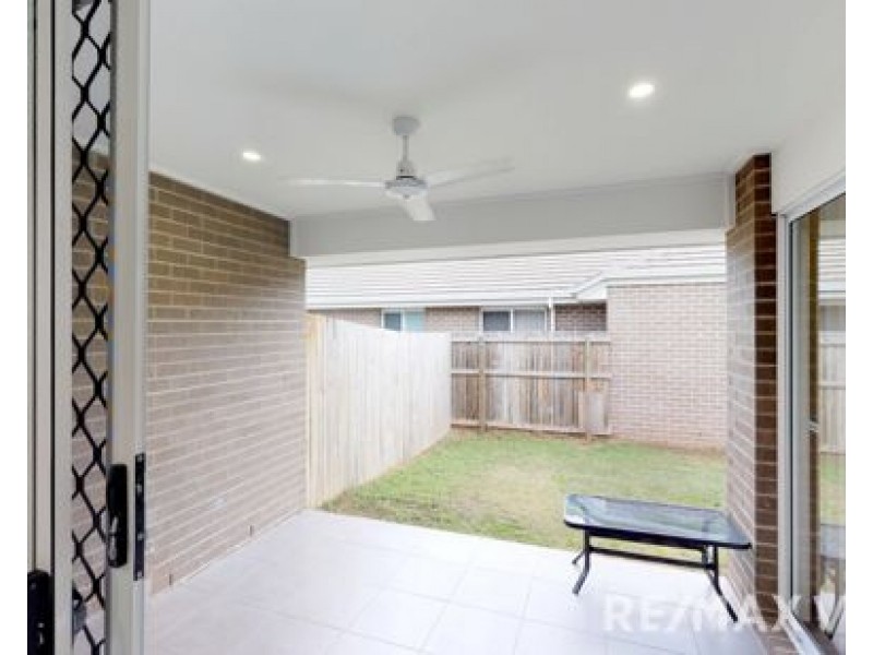 2/22 Coggins Street, Caboolture South QLD 4510