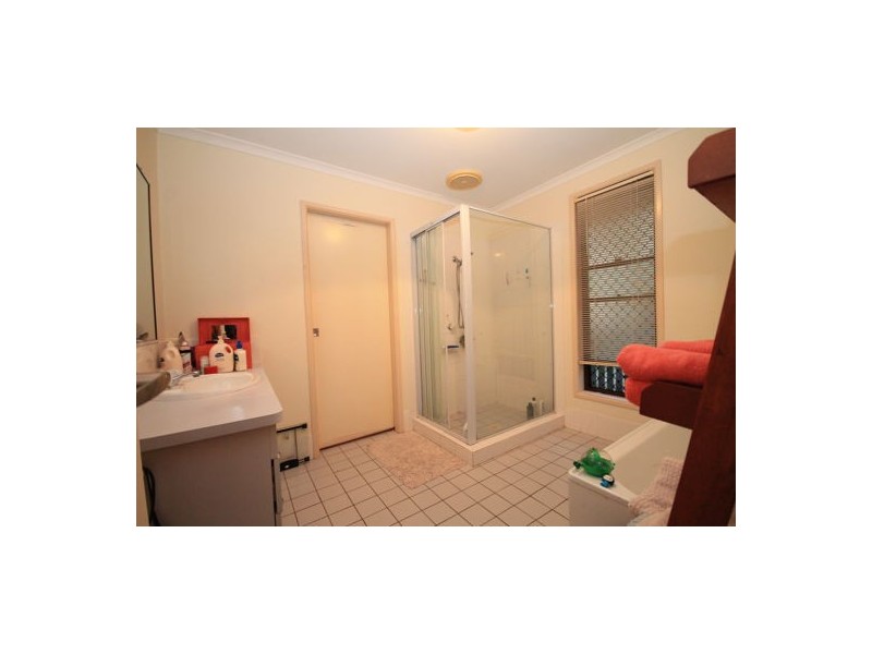 10 Lina Street, Morayfield QLD 4506