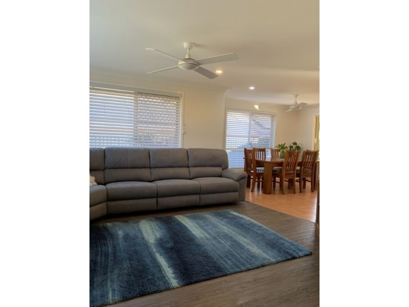 8 Noosa Court, Upper Caboolture QLD 4510