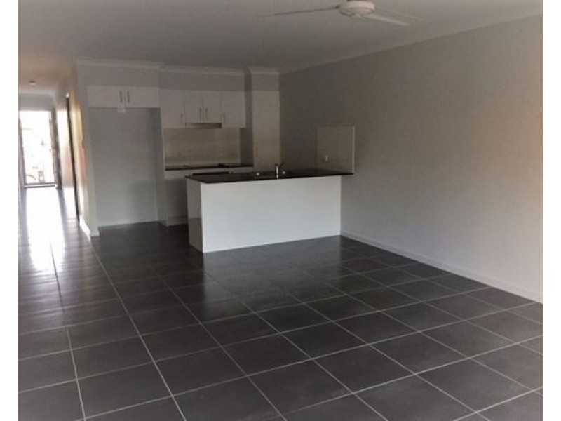 1/5 Sterling Road, Morayfield QLD 4506