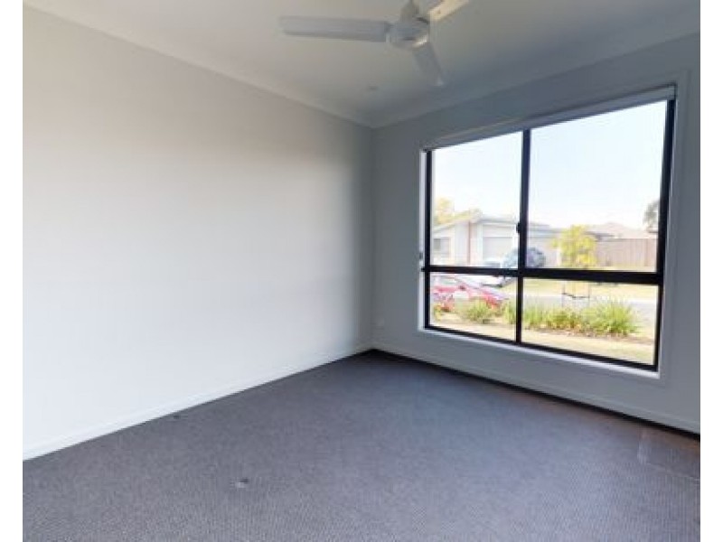 1/5 Sterling Road, Morayfield QLD 4506