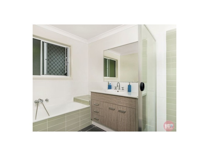 2/1 Ulster Drive, Bellmere QLD 4510