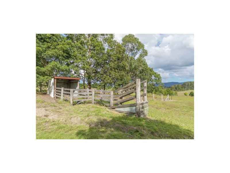 99 Mary Smokes Creek Road, Royston QLD 4515