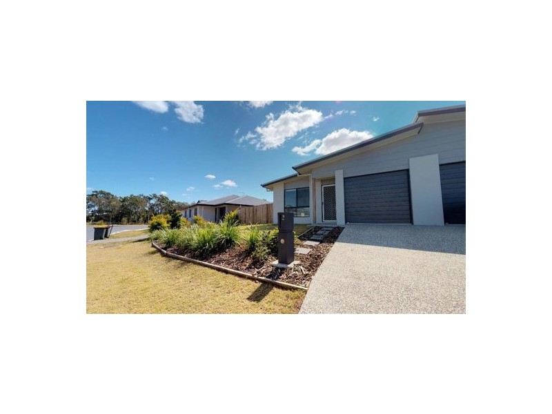 2/5 Sterling Road, Morayfield QLD 4506