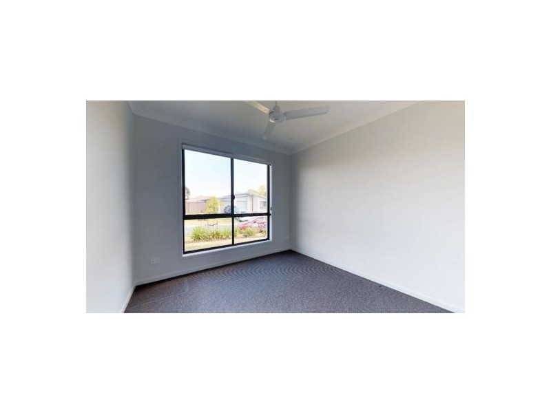 2/5 Sterling Road, Morayfield QLD 4506