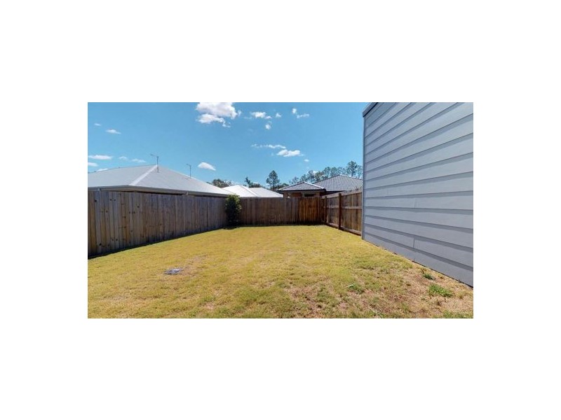 2/5 Sterling Road, Morayfield QLD 4506
