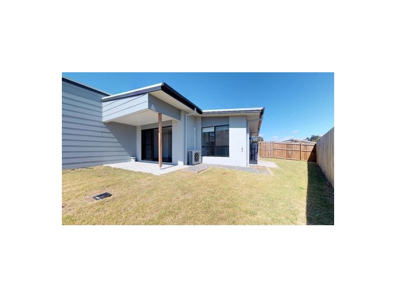 2/5 Sterling Road, Morayfield QLD 4506