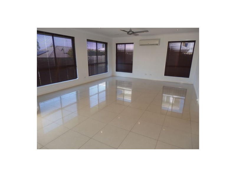 13 Bloomfield Court, Ormeau QLD 4208