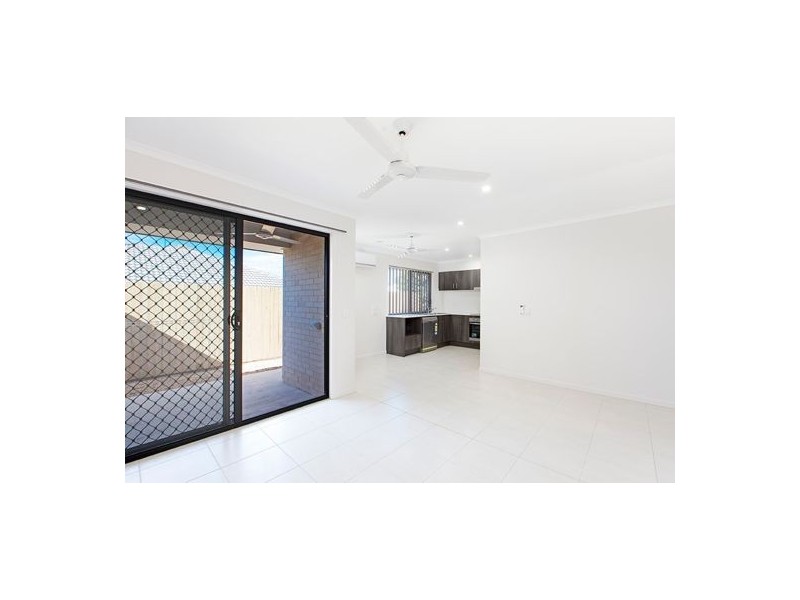 3/3 Cyan Court, Morayfield QLD 4506