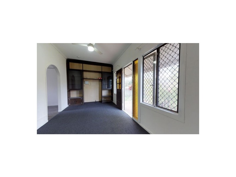 28 The Crescent, Kallangur QLD 4503