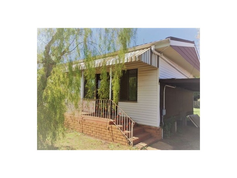 28 The Crescent, Kallangur QLD 4503