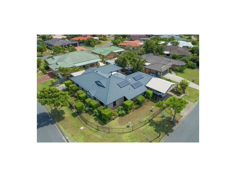 2 Mossman Way, Sandstone Point QLD 4511