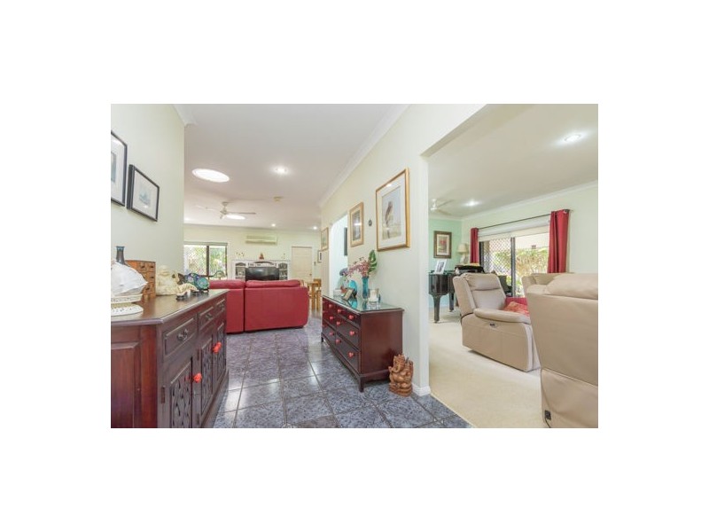 2 Mossman Way, Sandstone Point QLD 4511
