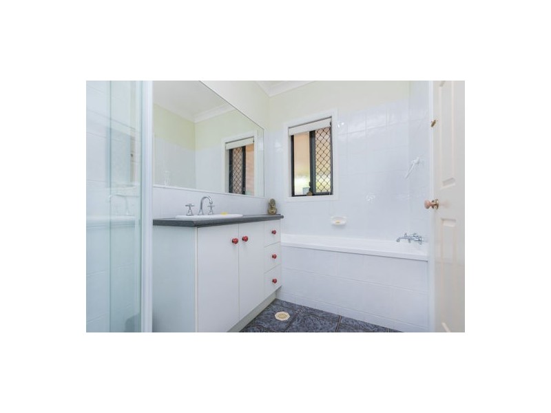 2 Mossman Way, Sandstone Point QLD 4511