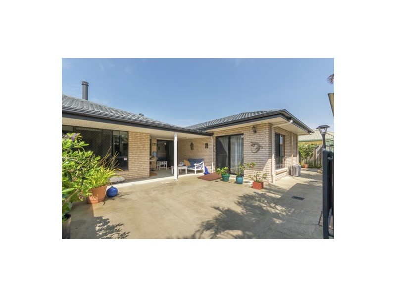 2 Mossman Way, Sandstone Point QLD 4511