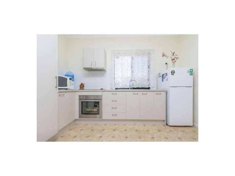 2 Mossman Way, Sandstone Point QLD 4511