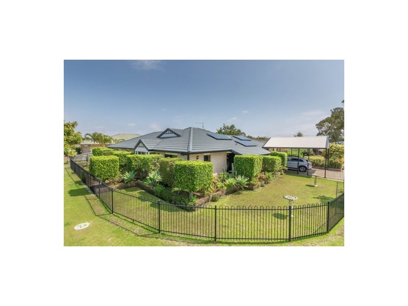 2 Mossman Way, Sandstone Point QLD 4511