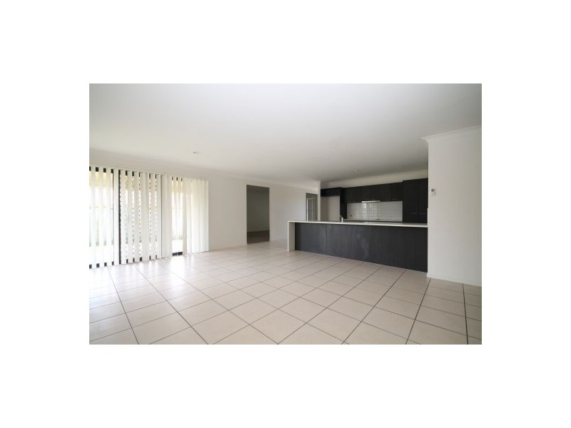 8 Sanno Rd, Morayfield QLD 4506