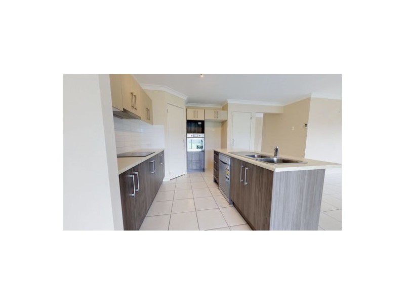 2/33-35 Cash Street, D’aguilar QLD 4514