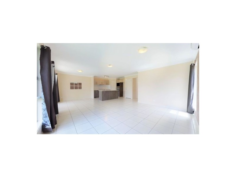 2/33-35 Cash Street, D’aguilar QLD 4514