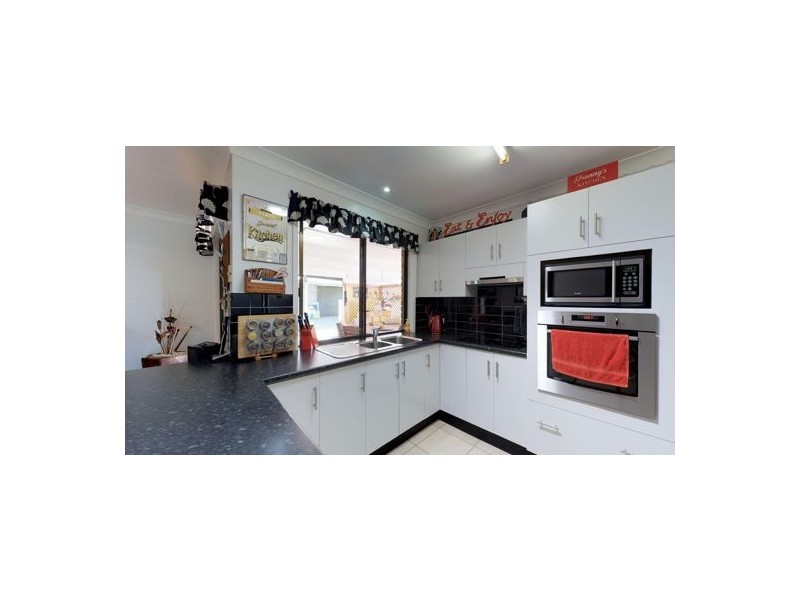 10 Sherwood St, Morayfield QLD 4506
