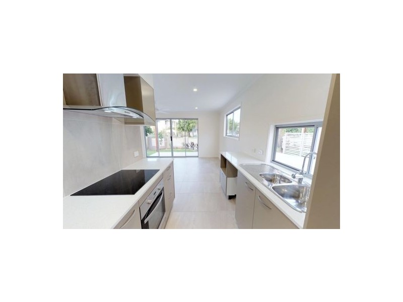 Unit 2 42 Mortimer Street, Caboolture QLD 4510