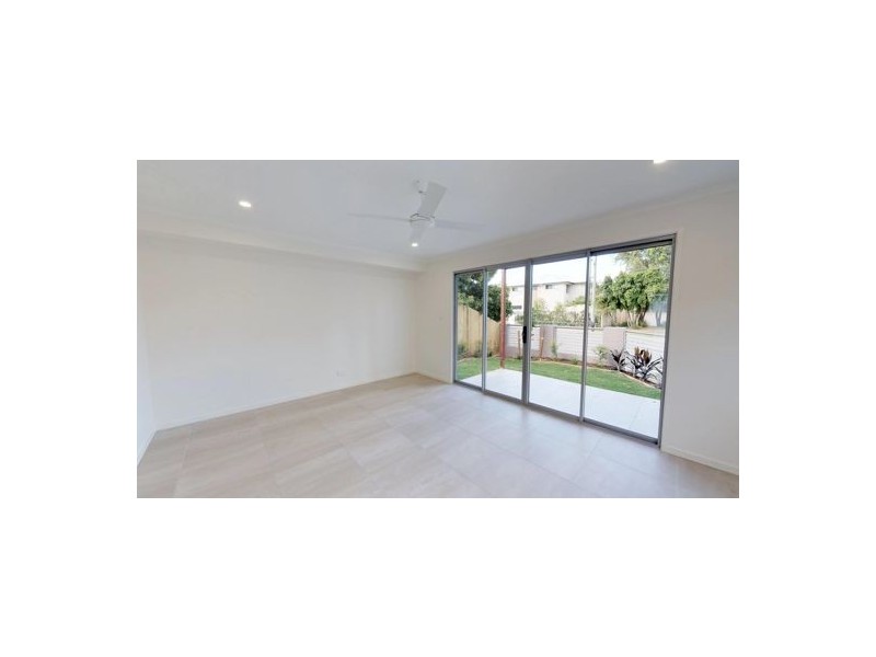 Unit 2 42 Mortimer Street, Caboolture QLD 4510