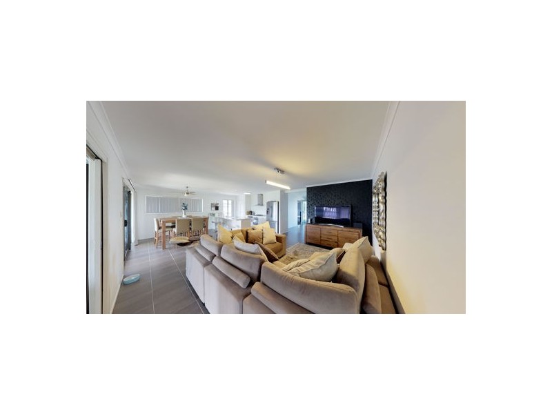 27 Swann Road, Bellmere QLD 4510