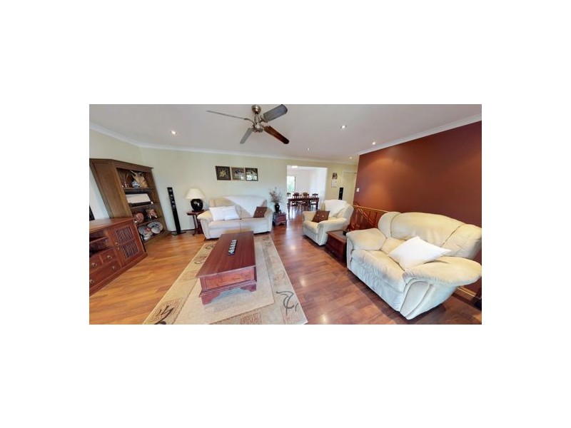 8 Sherwood St, Morayfield QLD 4506