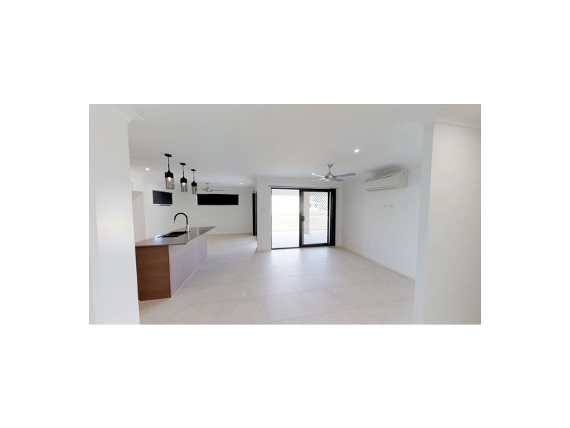 2 Bluewren Court, Upper Caboolture QLD 4510