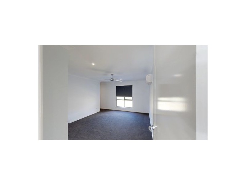 2 Bluewren Court, Upper Caboolture QLD 4510