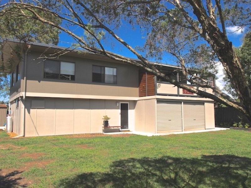 10 Gillian Street, Beachmere QLD 4510