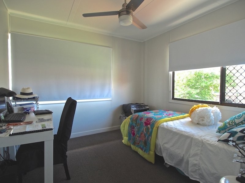 10 Gillian Street, Beachmere QLD 4510