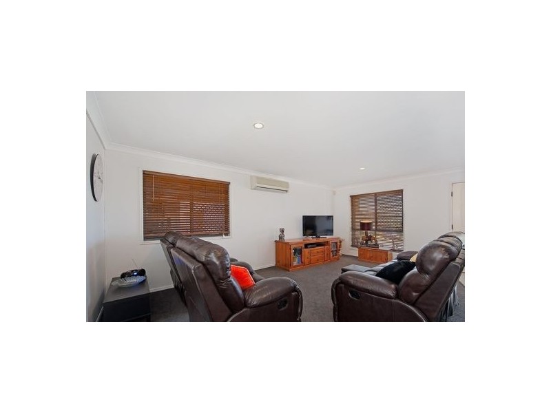 28 Mowbray Court, Kallangur QLD 4503