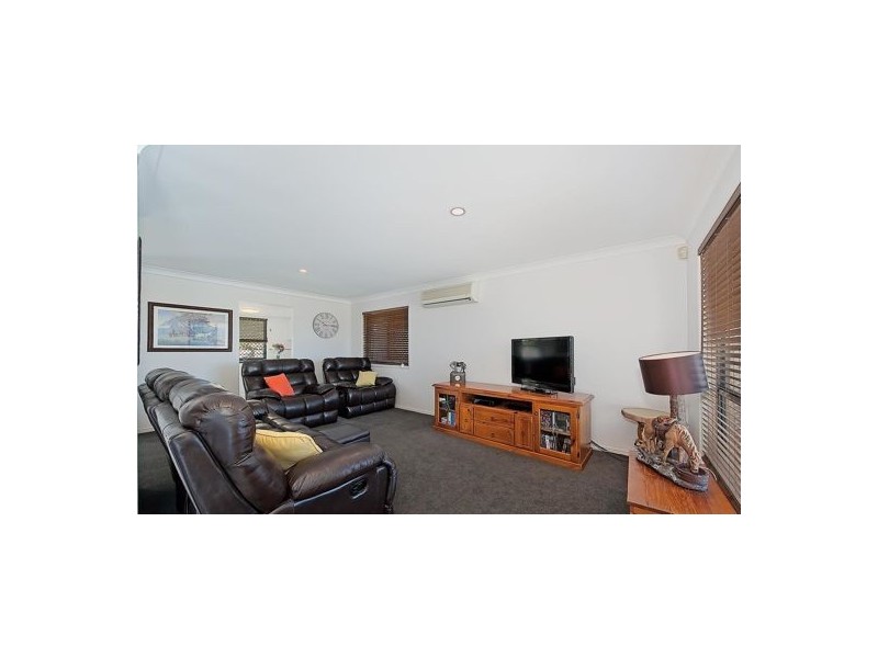 28 Mowbray Court, Kallangur QLD 4503