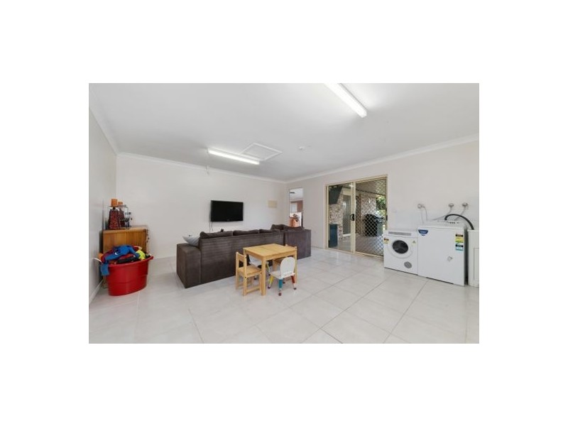 8 Cooloola Court, Upper Caboolture QLD 4510