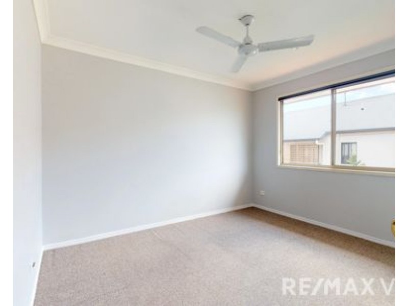 2/15 Lower King Street, Caboolture QLD 4510