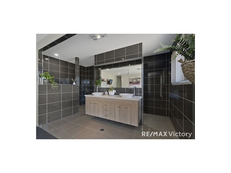 63 COCHRAN STREET, Woodford QLD 4514