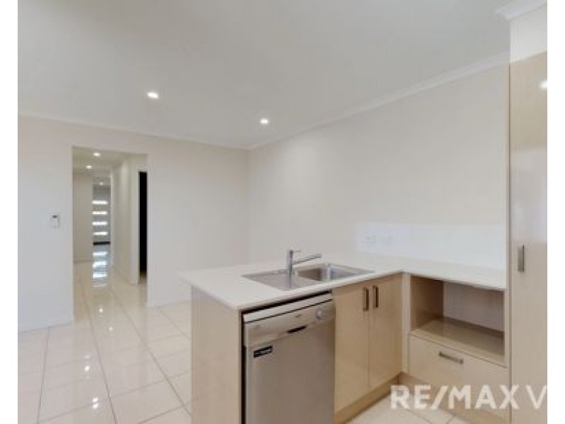 1/44 Tucker Street, Caboolture QLD 4510