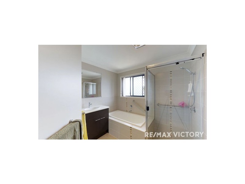 24 Dicarlo Drive, Morayfield QLD 4506