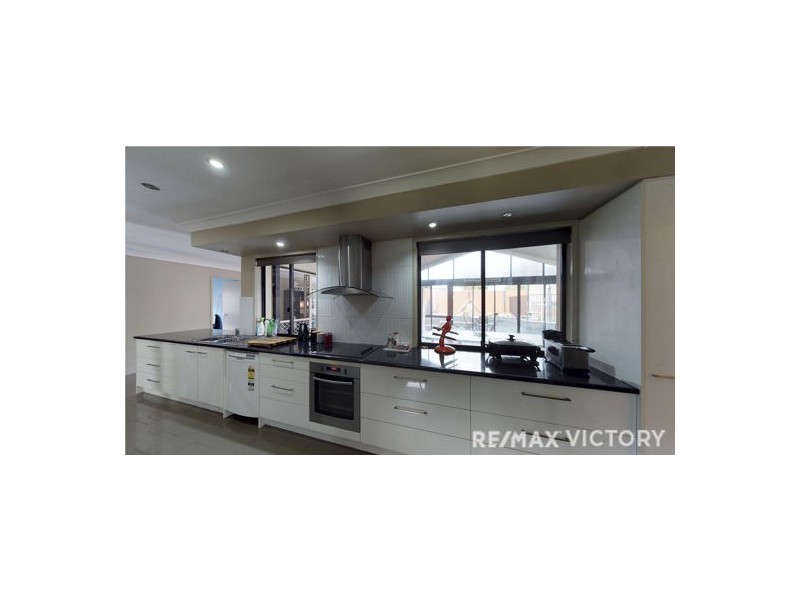 4 Beech Drive, Morayfield QLD 4506