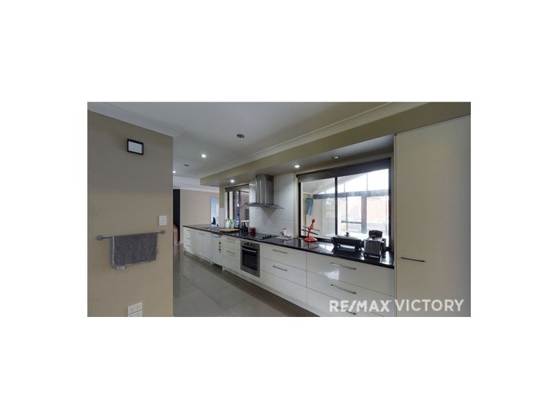 4 Beech Drive, Morayfield QLD 4506