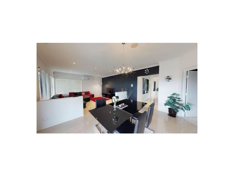 163 Summerfields Drive, Caboolture QLD 4510