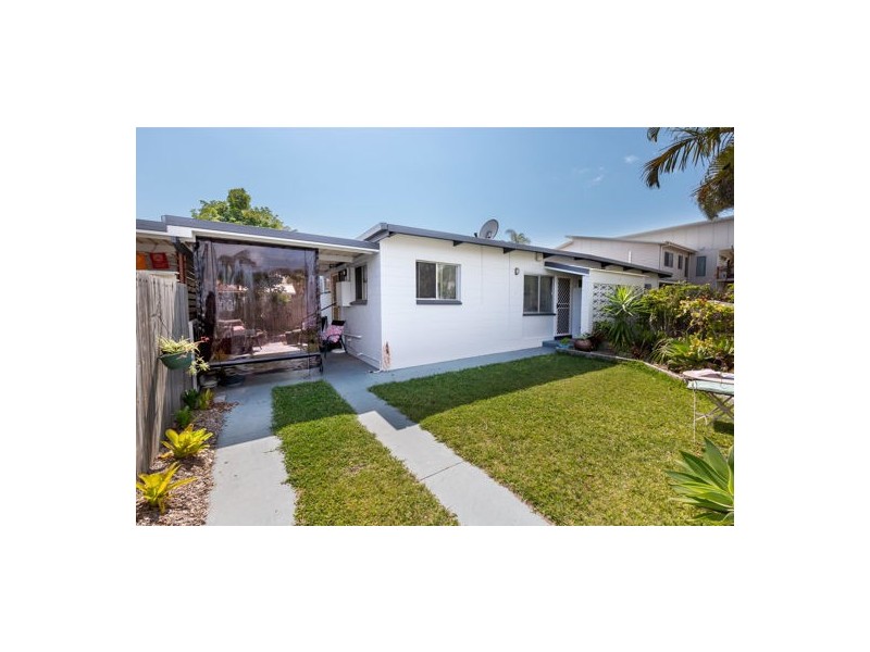 2/20 Joyce Street, Redcliffe QLD 4020