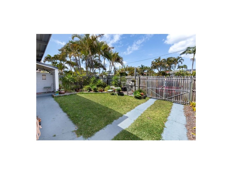 2/20 Joyce Street, Redcliffe QLD 4020